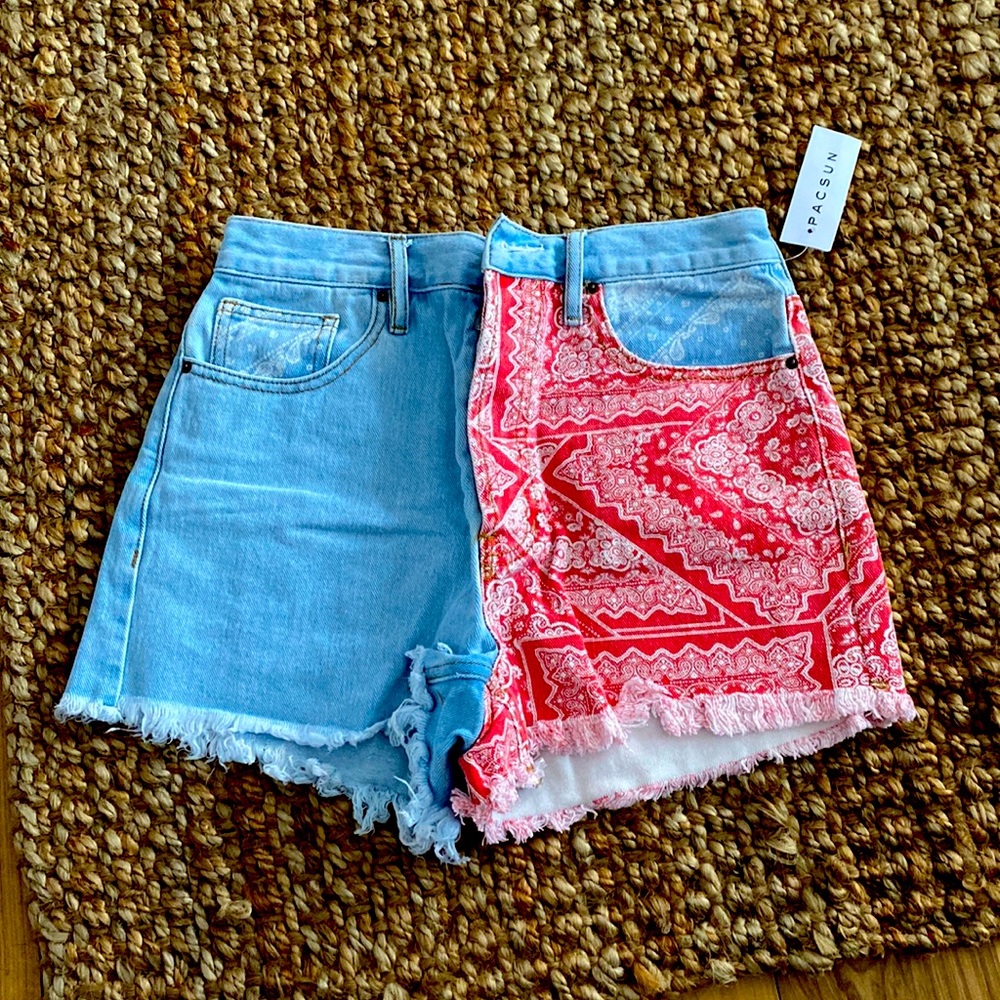 Pacsun Ultra High Rise Vintage Short Brand New with Red Paisley Pattern